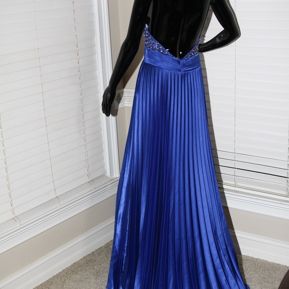 Formal/Prom Gown Size 6 NWT - Picture 5 of 7